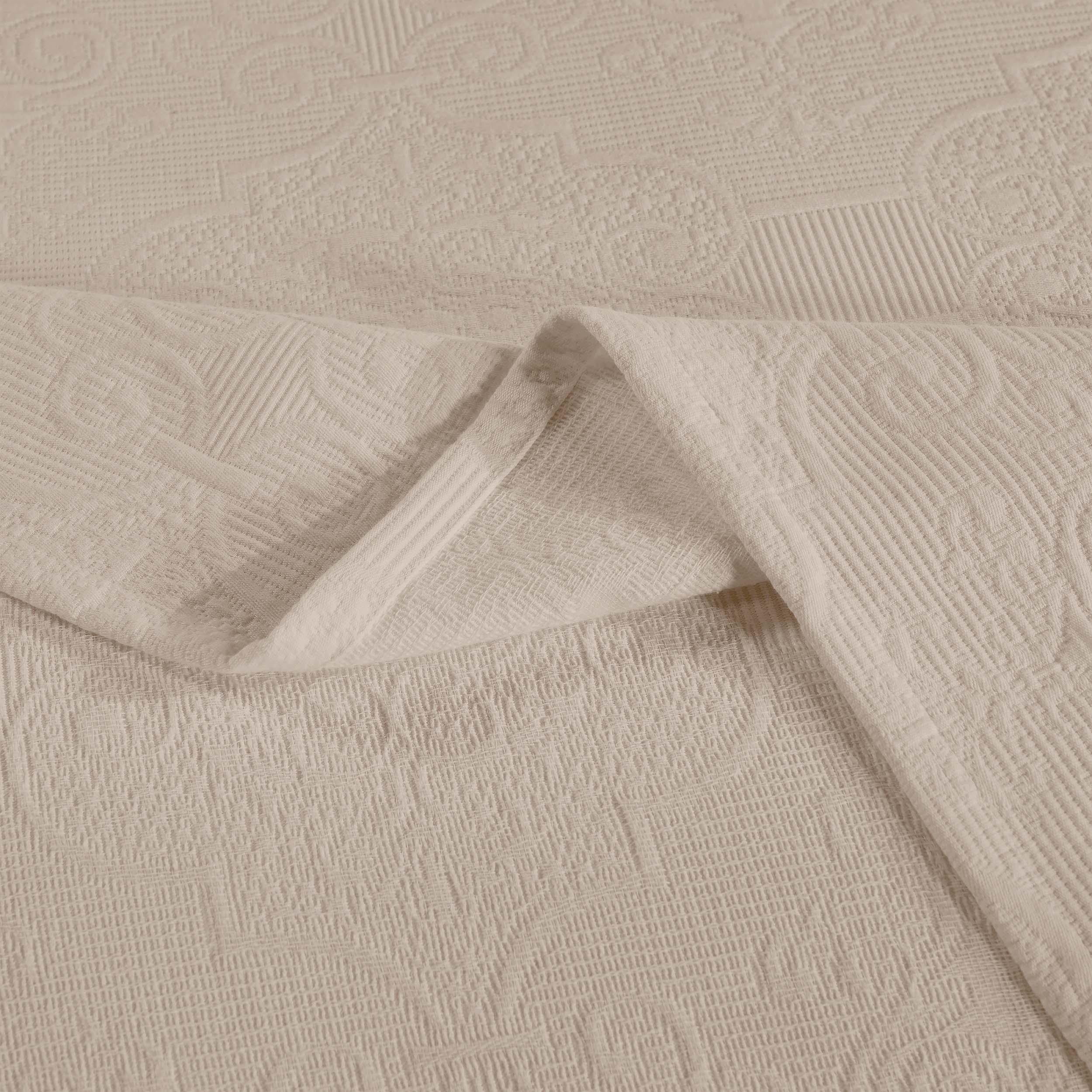 Florin Cotton Matelasse Weave Jacquard Scroll Medallion Bedspread Set
