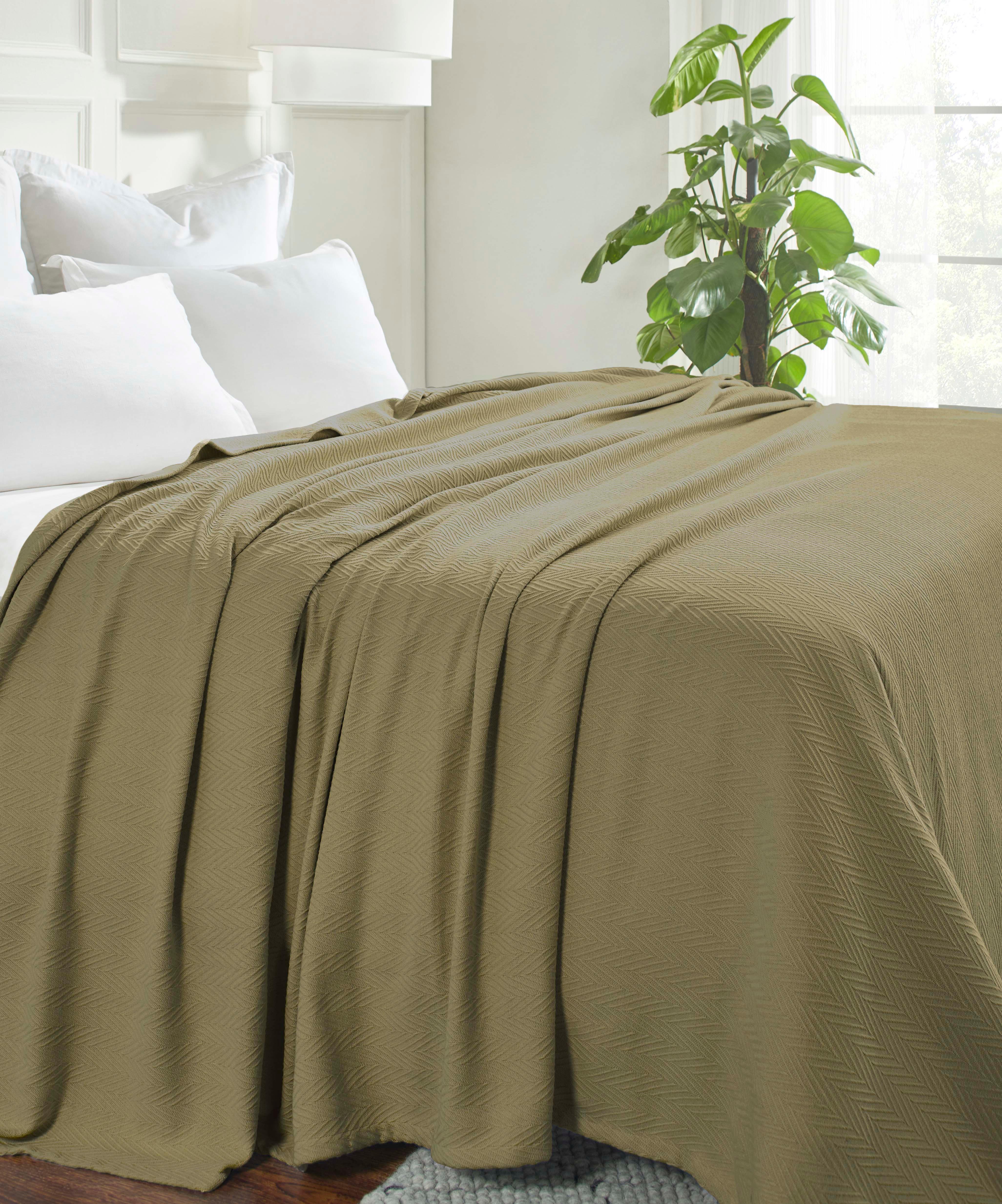 Metro Chevron Zig-Zag Modern All-Season Cotton Blanket
