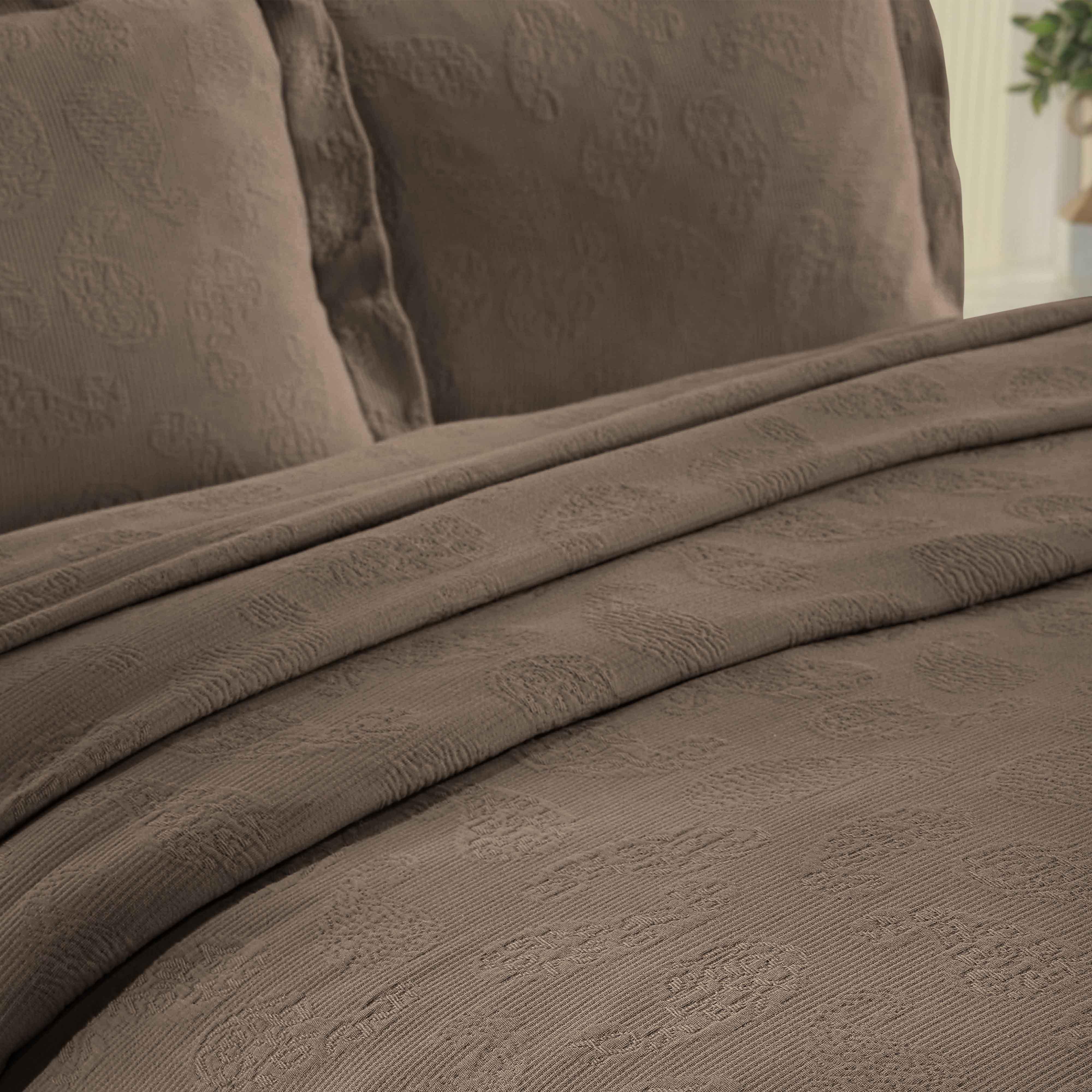 Jacquard Matelassé Paisley Cotton Bedspread Set