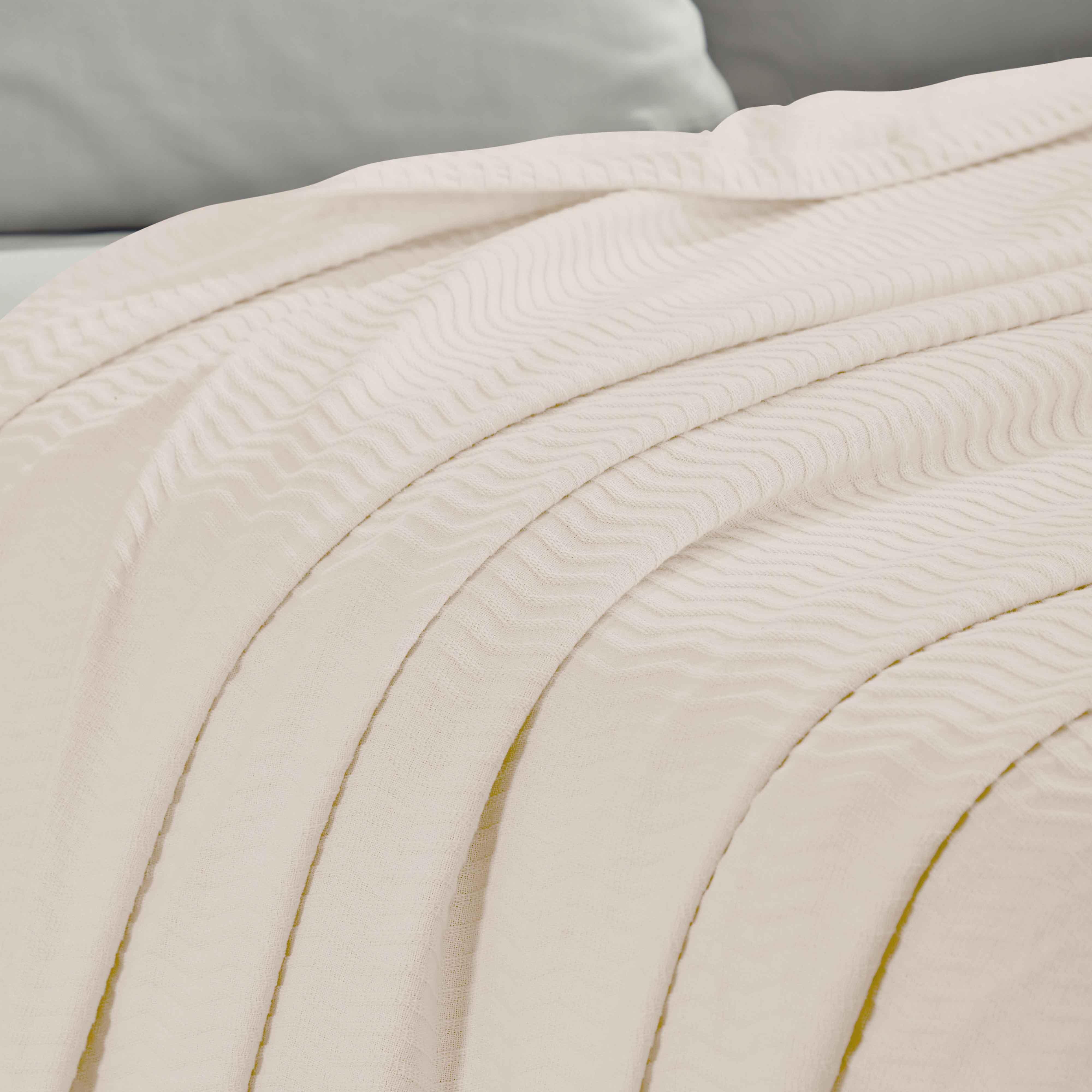 Jena Cotton Textured Chevron Lightweight Woven Blanket