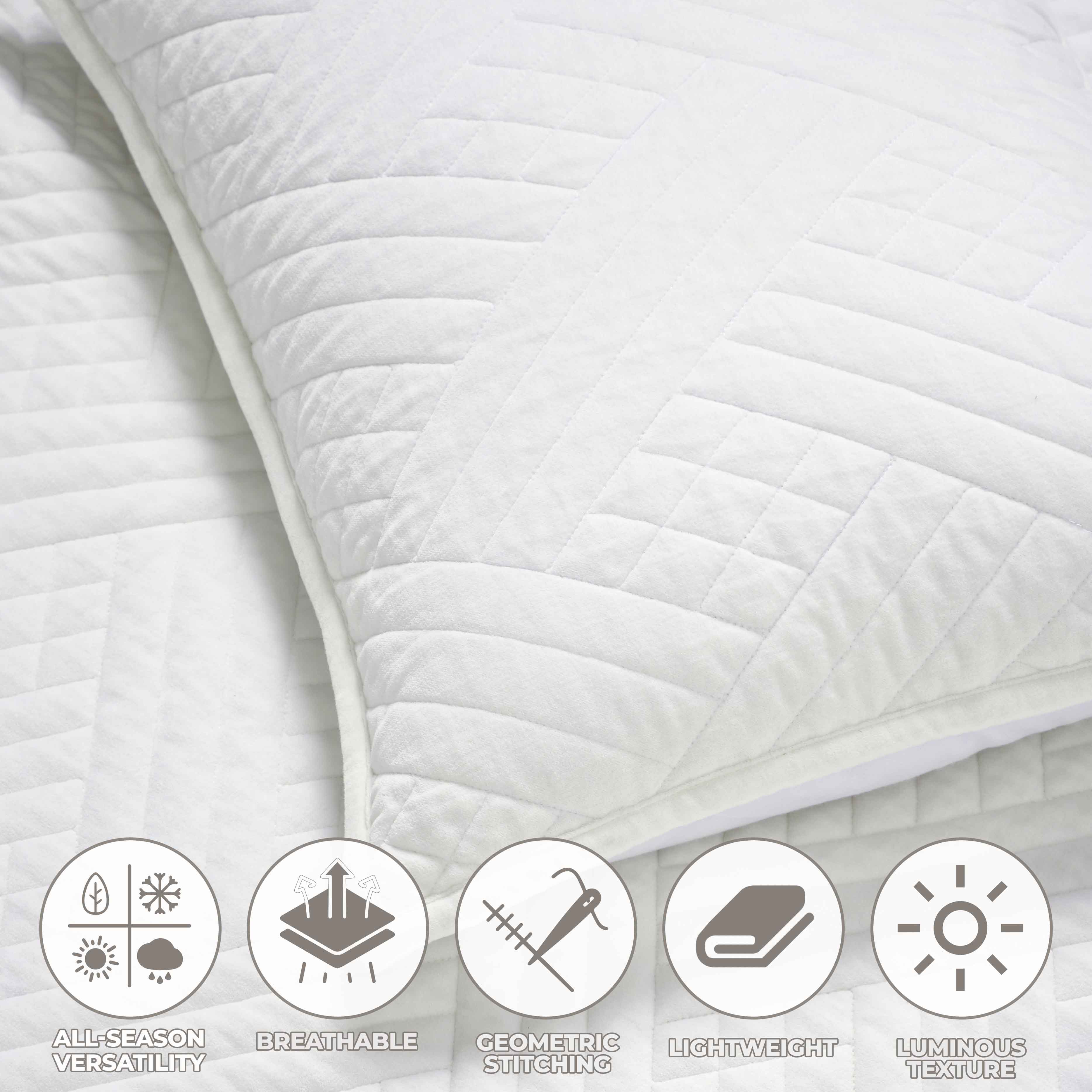 Karina Cotton Velvet Lightweight Geometric Quilt and Pillow Sham Set