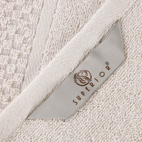 Lodie Cotton Jacquard Solid and Two-Toned Bath Towel Set of 4