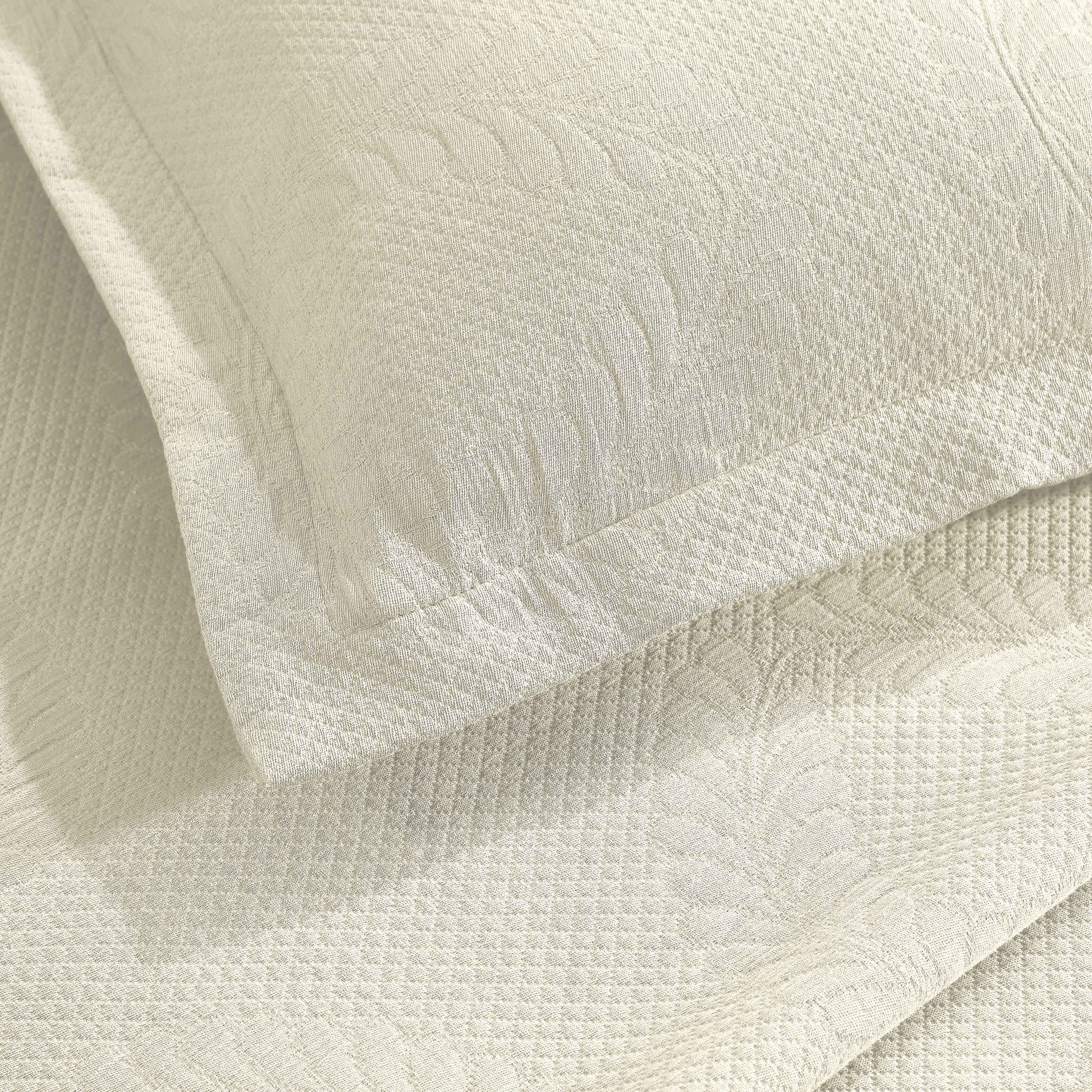 Peploi Medium Weight Jacquard Matelasse Floral Wreath Bedspread Set