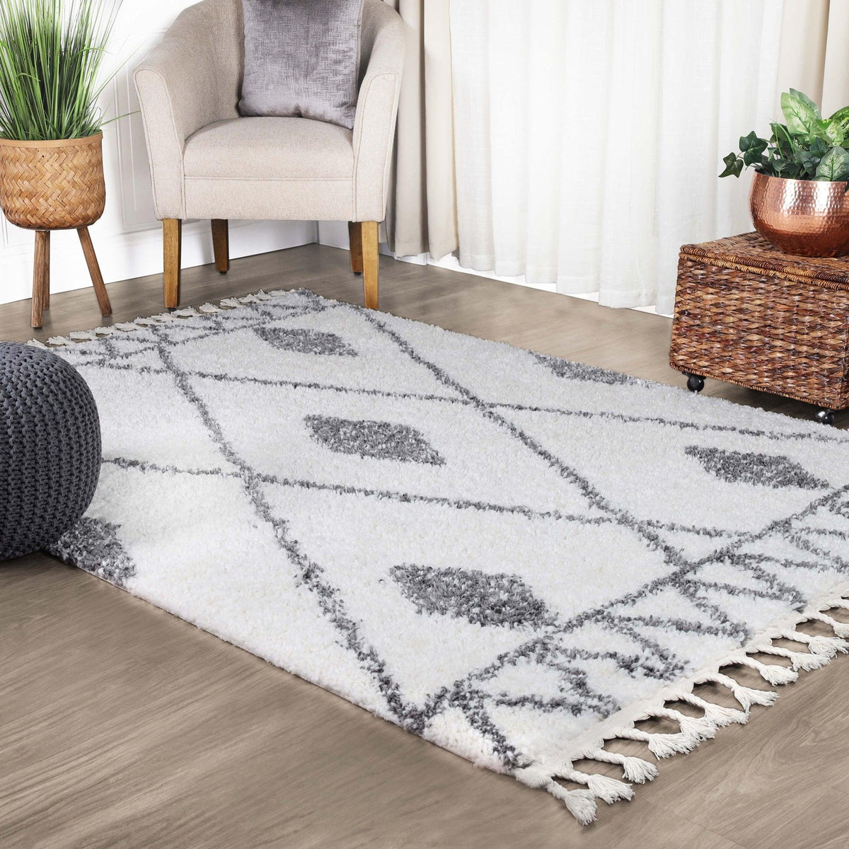 Serafina Boho Tribal Geometric Indoor Shag Area Rug with Tassels