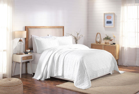 Lightweight Cotton Bedspread Sets 3-Piece Serenity Wedding Ring Jacquard Matelassé