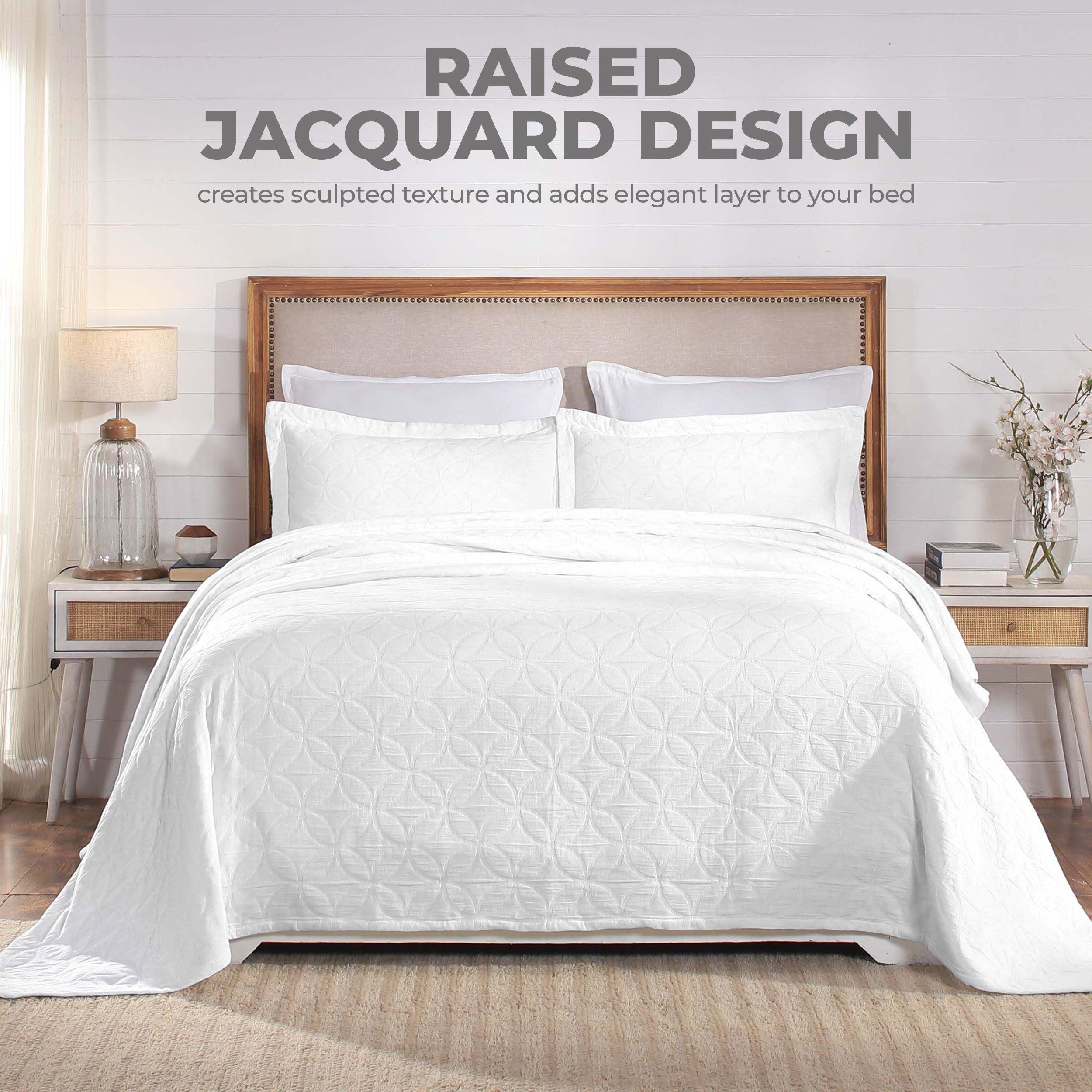 Serenity Cotton Matelasse Celtic Circle Airy Bedspread Set