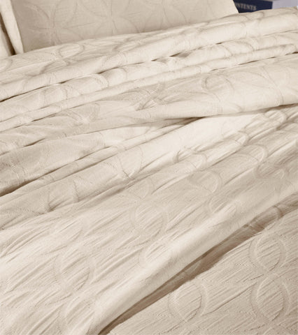 Lightweight Cotton Bedspread Sets 3-Piece Serenity Wedding Ring Jacquard Matelassé