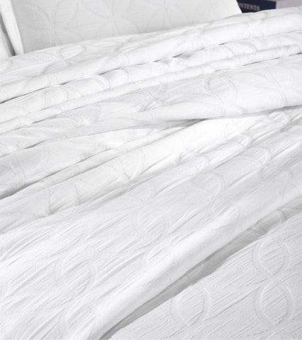 Lightweight Cotton Bedspread Sets 3-Piece Serenity Wedding Ring Jacquard Matelassé