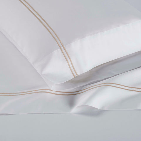 100% Cotton Bed Sheet Set Two-Line Embroidered Deep Pocket Spring Blooms
