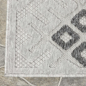 Sterling Modern Geometric Diamonds Indoor/Outdoor Area Rug