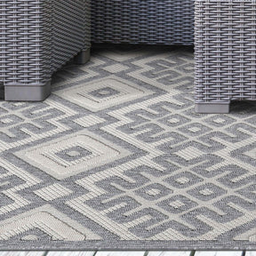 Sterling Modern Geometric Diamonds Indoor/Outdoor Area Rug