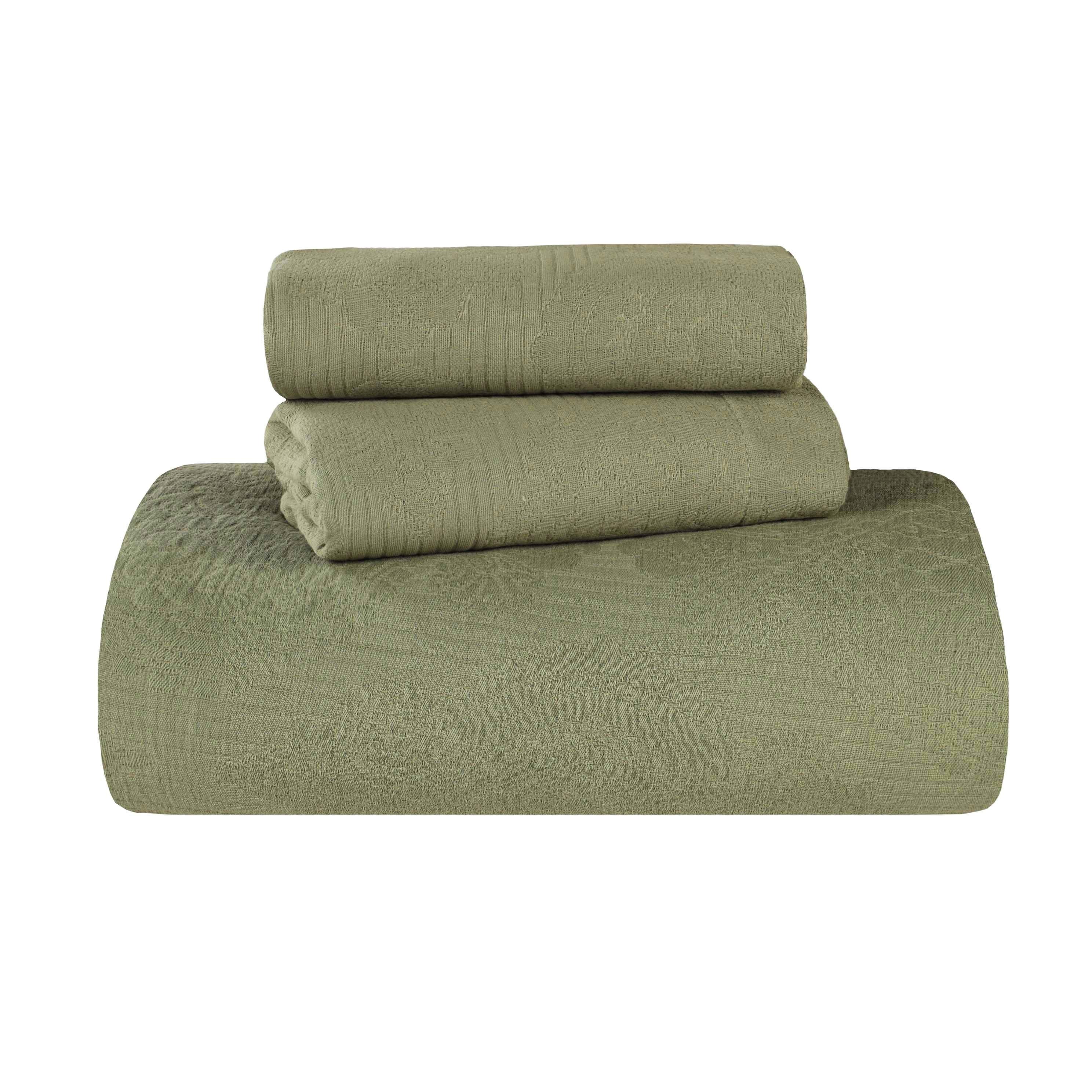 Victory Cotton Matelasse Scrolling Medallion Airy Bedspread Set