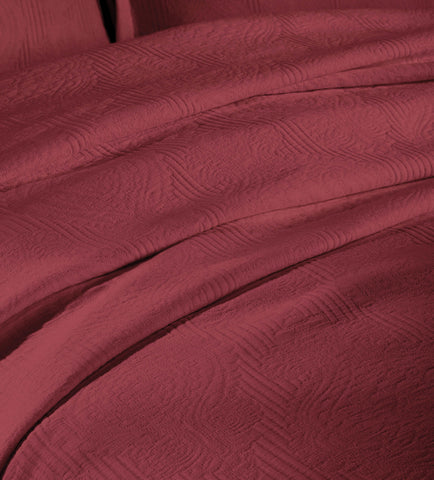 Victory Cotton Matelasse Scrolling Medallion Airy Bedspread Set