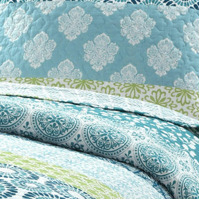 King size Cotton 3 Piece Reversible Blue White Green Floral Damask Quilt Set