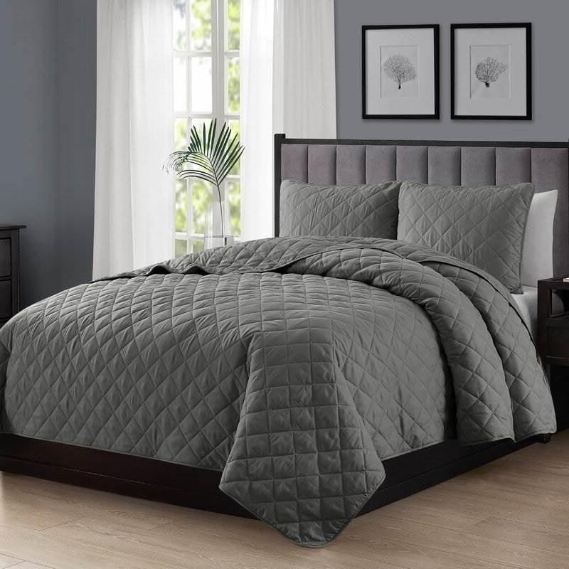 King/CAL King 3-Piece Dark Grey Polyester Microfiber Diamond Quilted Quilt Set