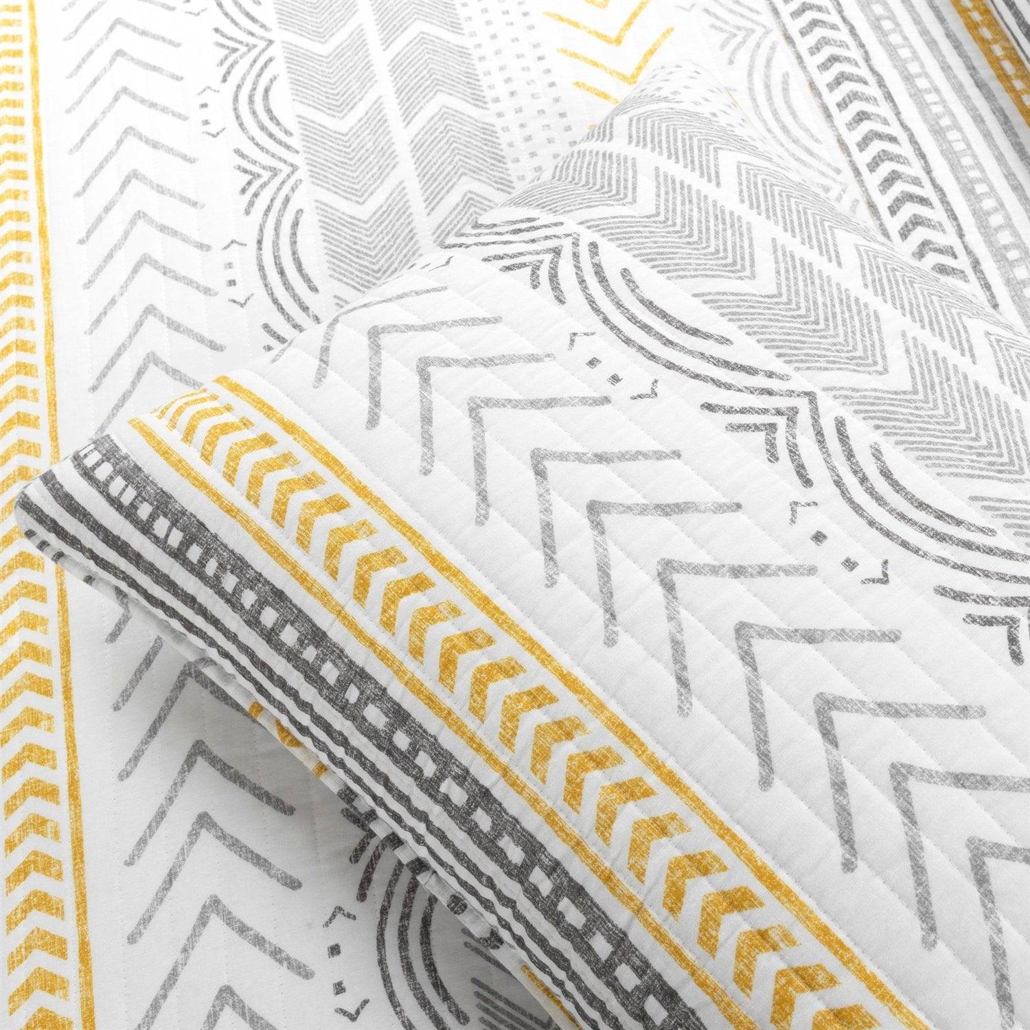 King Scandinavian Grey/Yellow/White Chevron Stripe Reversible Cotton Quilt Set