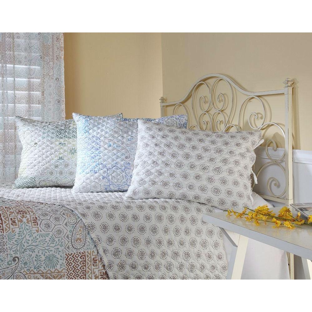 Full size Reversible Quilted Bedspread with Paisley Pattern - beddingbag.com