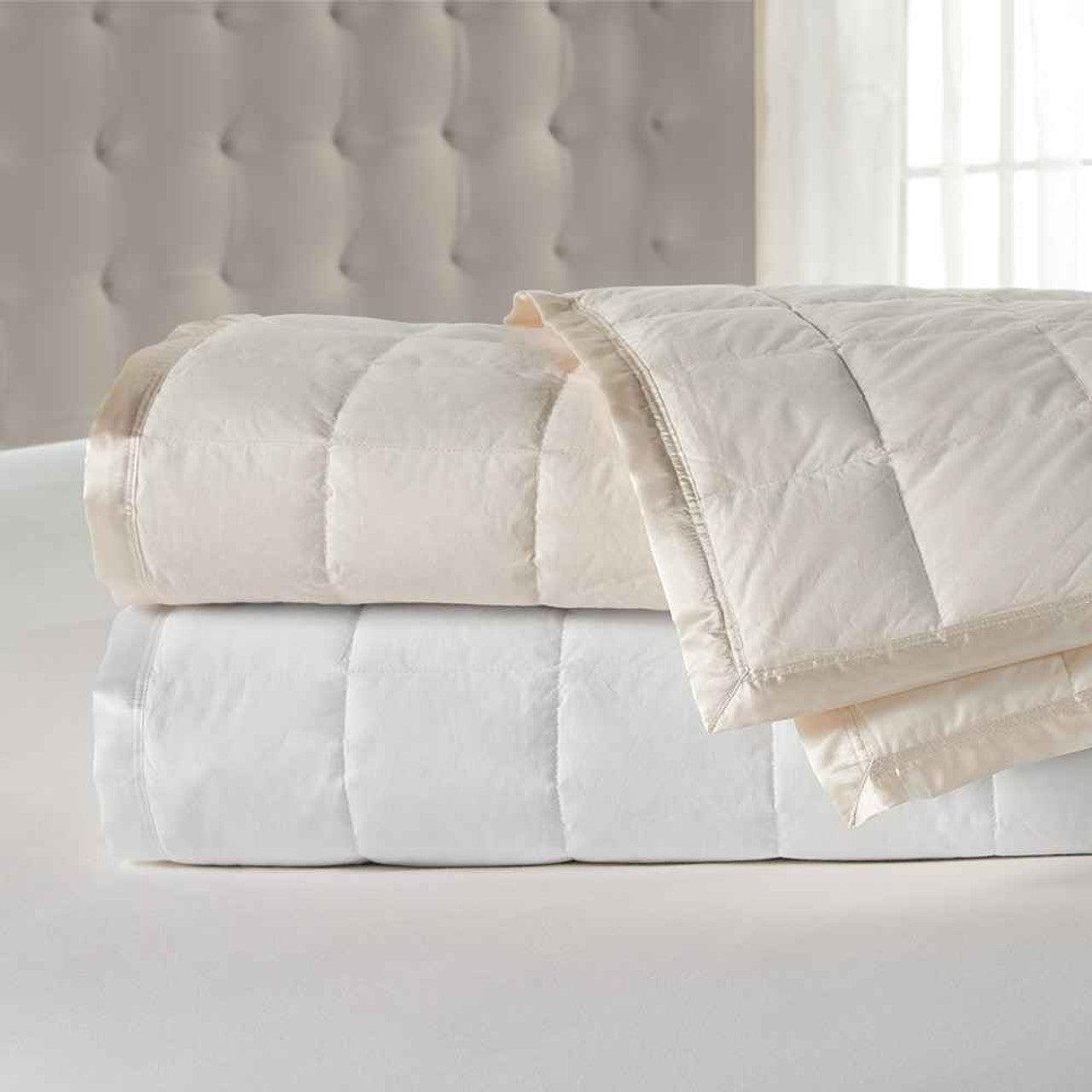 Lightweight Down Oversized Blanket (Hypoallergenic) - beddingbag.com